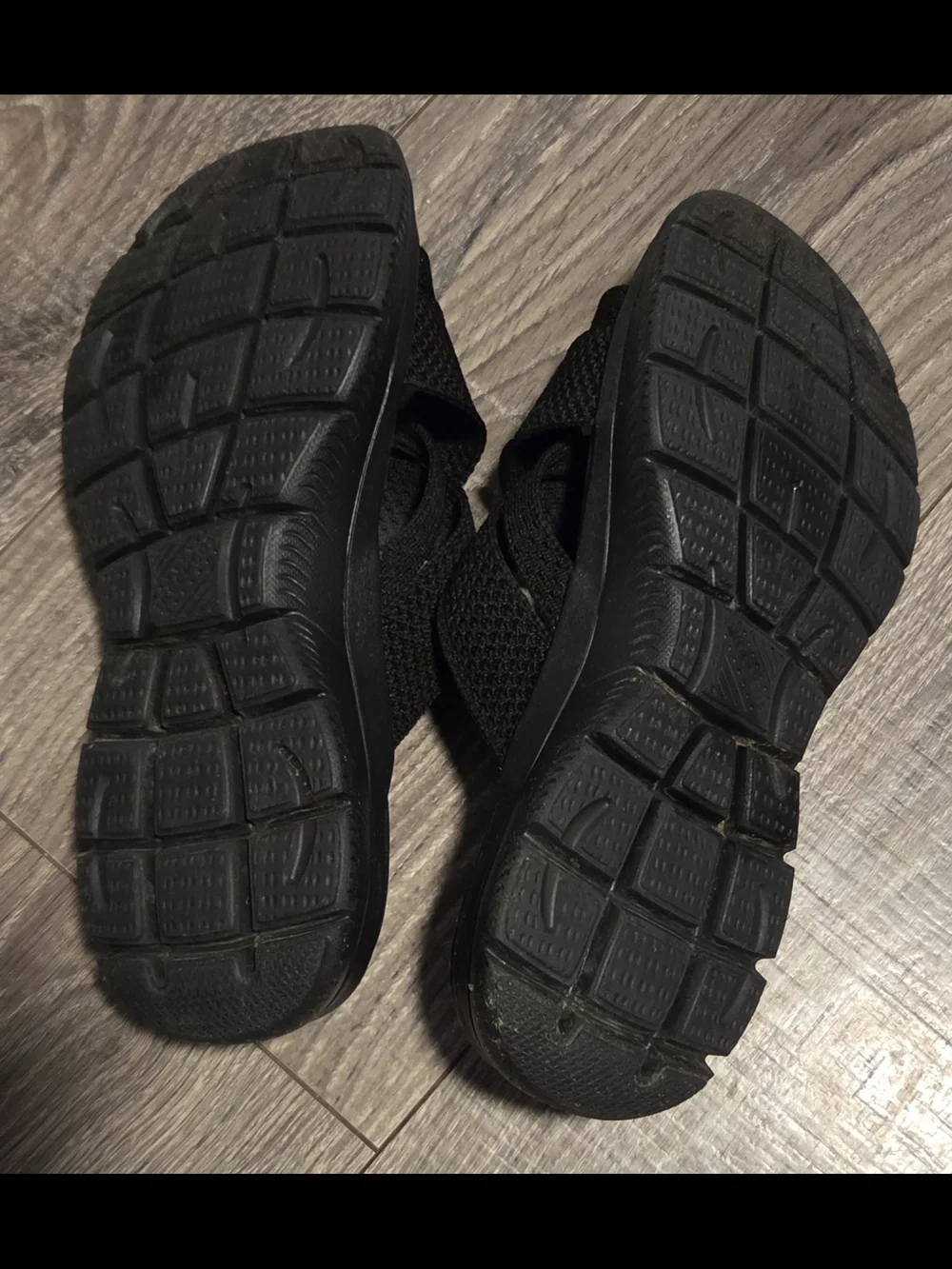 Skechers Black Cross-Size 6- Yoga Foam Sandals-BOX NOT INCLUDED